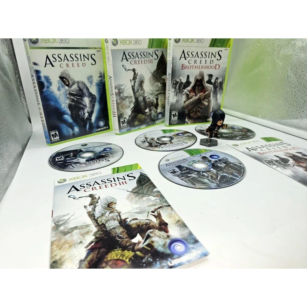 Assassin’s Creed Bundle Xbox 360 - AC 1, Brotherhood, AC III + Figure & Manuals